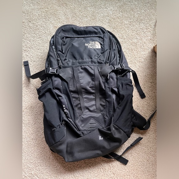 The North Face Recon Backpack Black unisex Travel Work Commuter - Picture 13 of 13